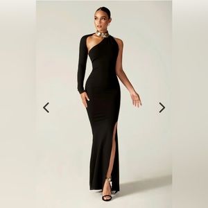 ALIEVA LILUX ONE SHOULDER MODERN MAXI DRESS (BLACK)